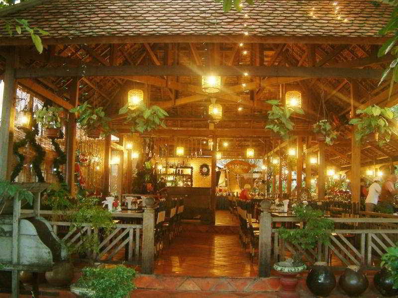 Yasaka Saigon Nha Trang Hotel & Spa Extérieur photo