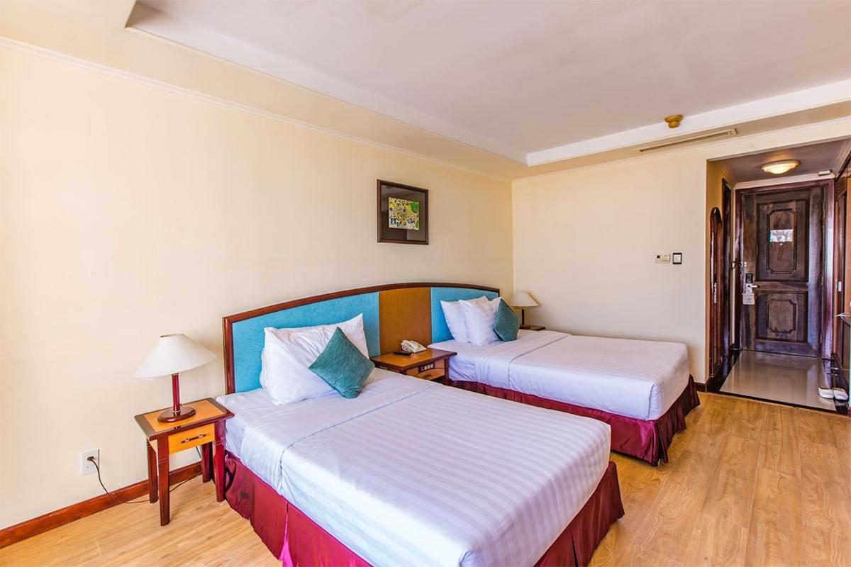 Yasaka Saigon Nha Trang Hotel & Spa Extérieur photo